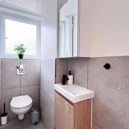Apartment Adrien & Minmin's Cozy Home, 15 Minutes To Paris Choisy-le-Roi