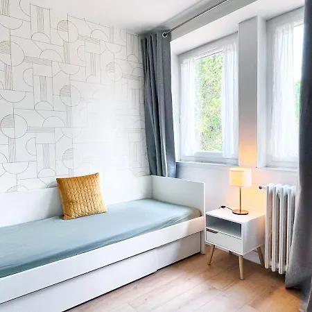 Apartment Adrien & Minmin's Cozy Home, 15 Minutes To Paris *
